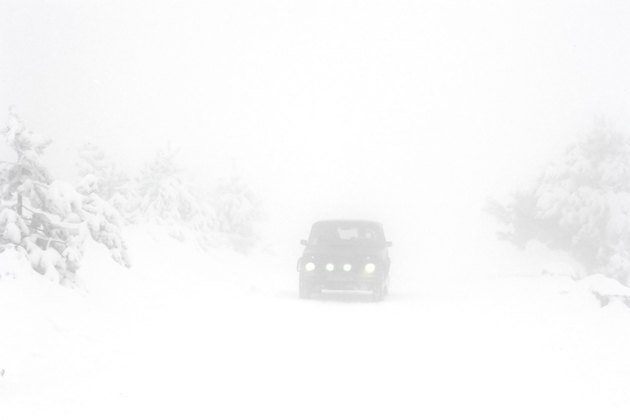 Extreme driving: how to steer in the snow Экстремальное вождение