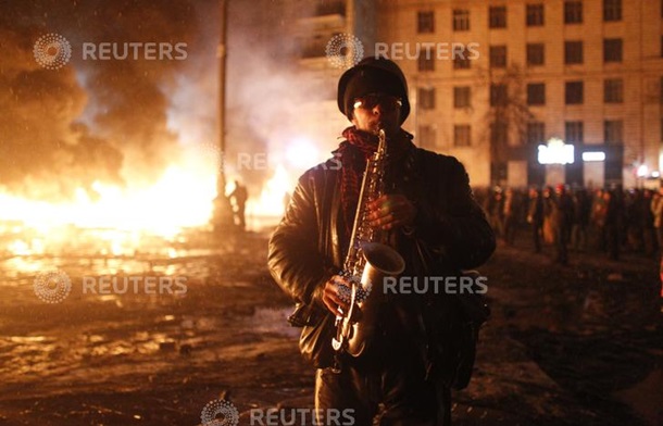 The fifth day of confrontation on Grushevsky. Photo-video reports on January 23 Пятый день противостояния на Грушевского. Фото-видерепортажи 23 января