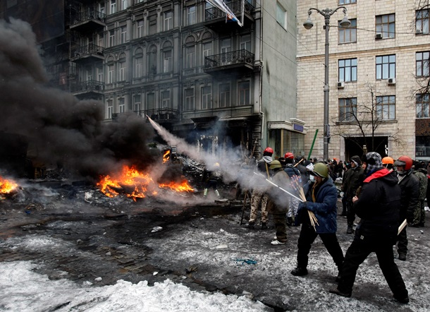 The fifth day of confrontation on Grushevsky. Photo-video reports on January 23 Пятый день противостояния на Грушевского. Фото-видерепортажи 23 января