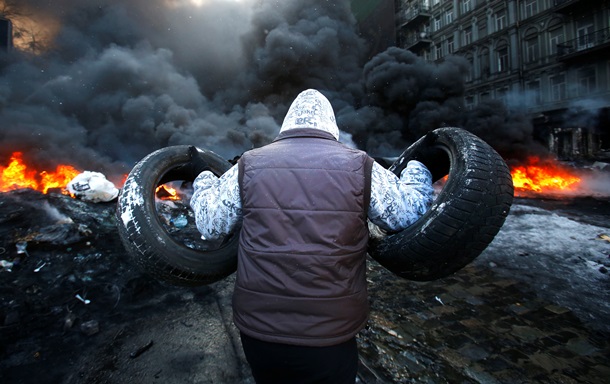 The fifth day of confrontation on Grushevsky. Photo-video reports on January 23 Пятый день противостояния на Грушевского. Фото-видерепортажи 23 января