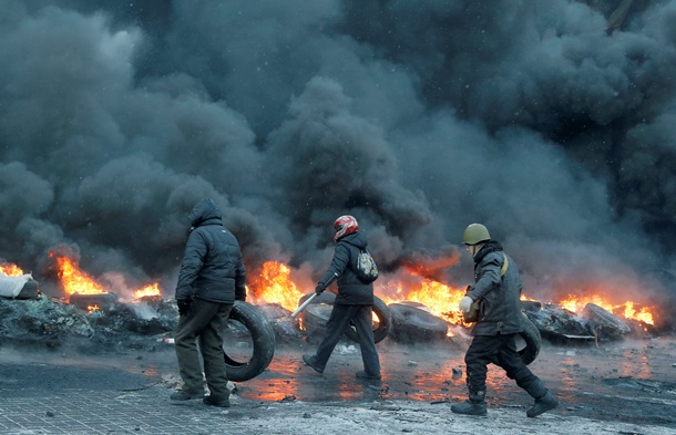 The fifth day of confrontation on Grushevsky. Photo-video reports on January 23 Пятый день противостояния на Грушевского. Фото-видерепортажи 23 января
