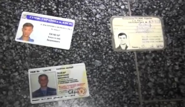 Активисты Евромайдана задержали двух пьяных милиционеров