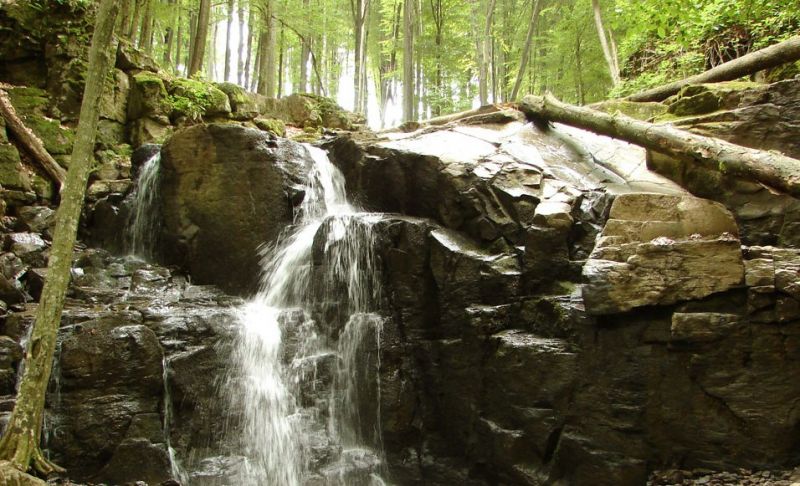 Sodop Skakalo - All waterfalls of Ukraine: 40+ beautiful waterfalls of Ukraine (photo) Содопад Скакало - ТОП водопадов Украины