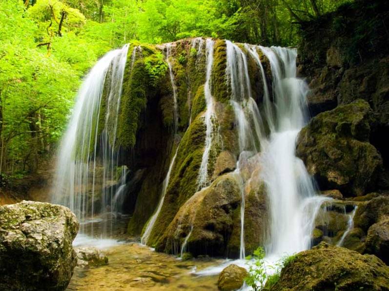 Silver streams - All waterfalls of Ukraine: 40+ beautiful waterfalls of Ukraine (photo) Серебряные струи - ТОП водопадов Украины