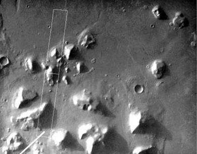 Photo of mysterious pyramids on Mars.