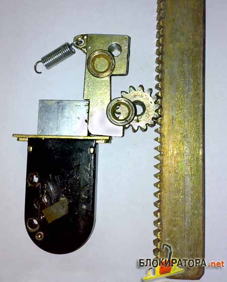 Wheel lock mechanism