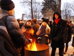 Lviv: activists storm OGA and erect barricades. PHOTO report + VIDEO
