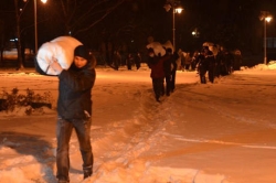Exactly: activists are storming the OGA and erecting barricades. PHOTO report + VIDEO
