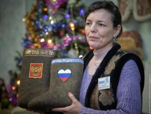 Наш ответ на санкции: в России представили новую коллекцию валенок с флагом и гербом. A PHOTO