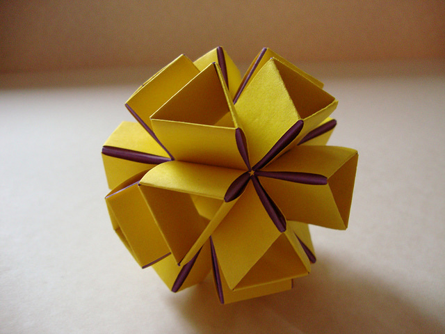 Balloons of happiness origami, Kusudama