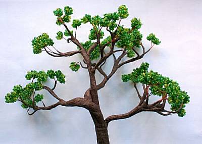 Weaving of bonsai from beads