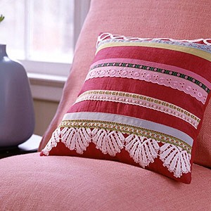 Sewing the decor of pillows with your own hands