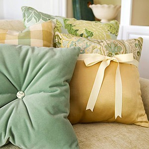 How to decorate pillows