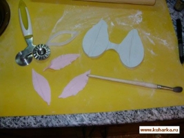 How to make a confectionery lily
